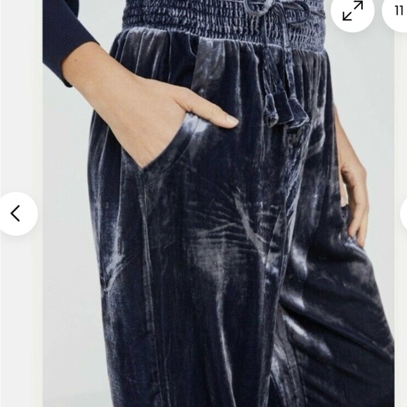 Anthropologie Velvet Joggers Navy EUC Size S - Picture 4 of 6